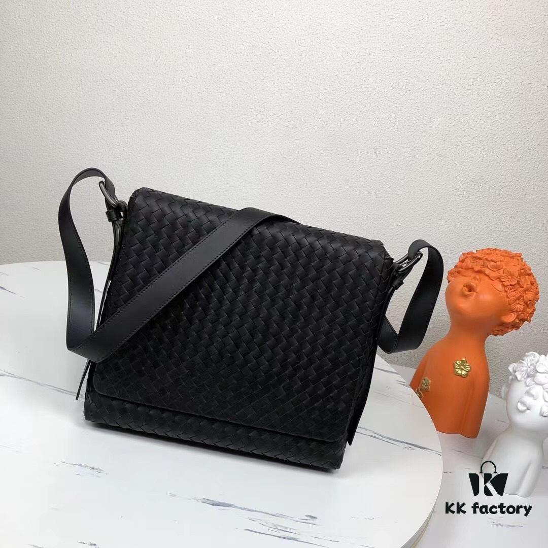 BV Woven Messenger Bag 🌿 Popular New Item