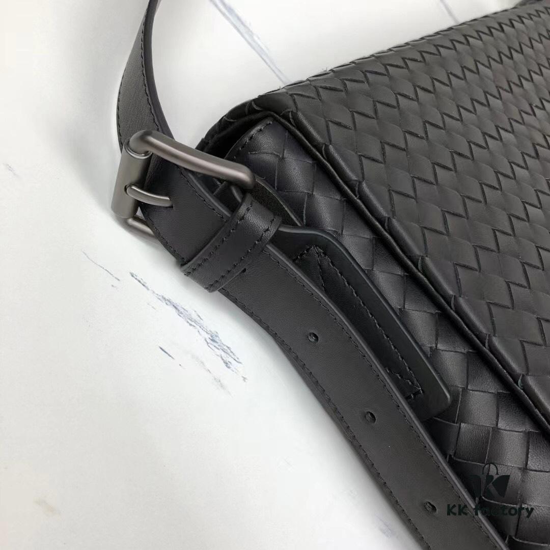 BV Woven Messenger Bag 🌿 Popular New Item