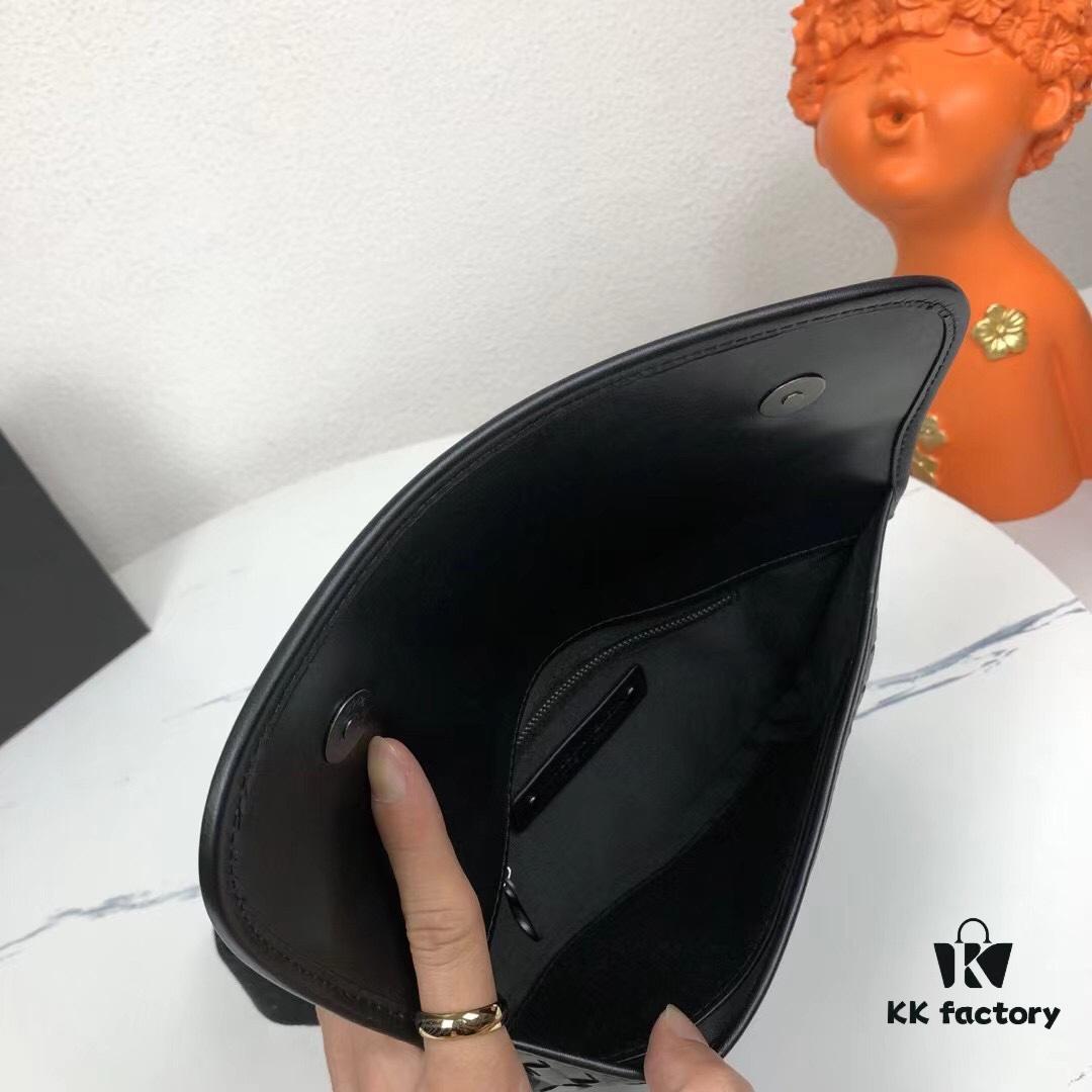 Box Included | BV Top-Quality Official Website Bestseller | Minimalist and Elegant Men's Crossbody Bag / Shoulder Bag | Premium Original Quality, Fashionable and Casual Design