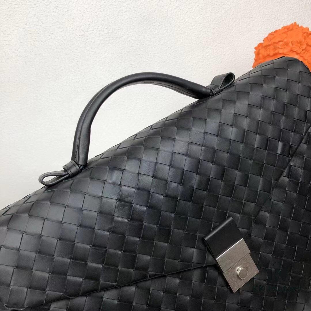 BV Large-Capacity Authentic Overseas Stock Top-Quality Cabinet-Synchronized Item, Premium Waxed Calfskin with Original Cabinet Hardware, Unique Design Exuding Perfection