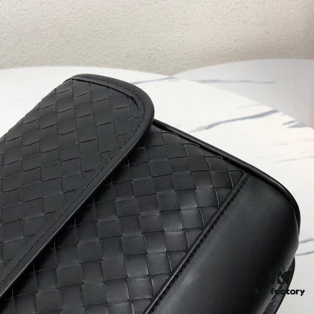 BV Top Official Website Bestseller Minimalist Stylish Men's Small Crossbody Bag / Phone Pouch New Arrival Original Production High-End Quality Fashionable and Casual European and American Designer Masterpiece Perfect Craftsmanship