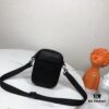 BV Top Official Website Bestseller Minimalist and Elegant Men's Small Shoulder Bag / Phone Pouch, Original Order Production, Fashionable and Casual, Exudes a Sophisticated Look While Highlighting Practicality and Perfection, Designed by European Masters, Premium Quality, Stylish and Novel