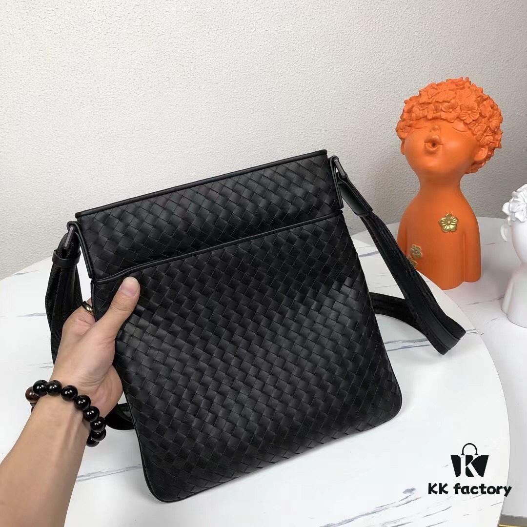 Bv😎 Classic Men's Crossbody Bag, Simple and Stylish Design, Handcrafted with Imported Waxed Cowhide