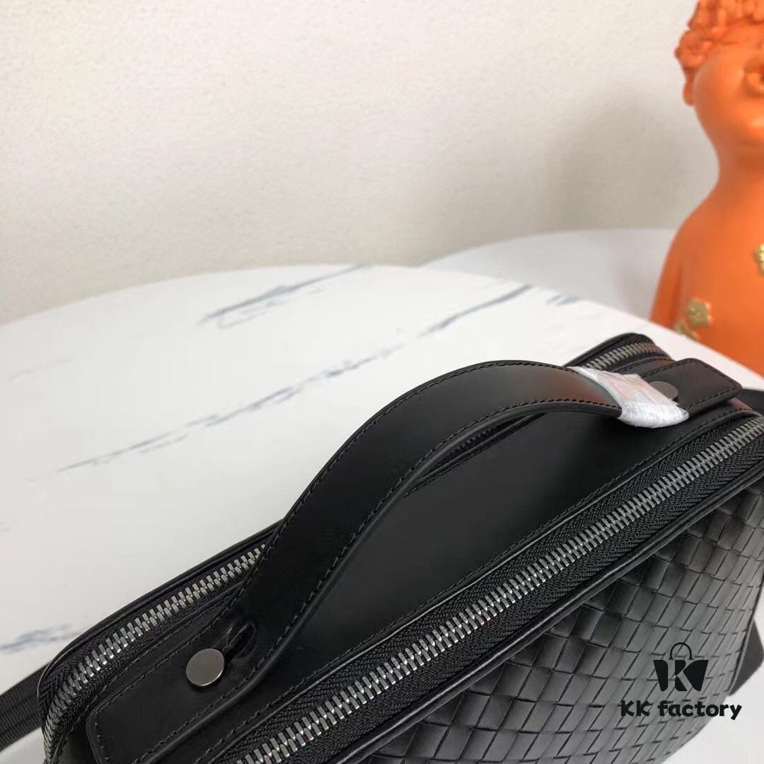 BV - Latest Men's Small Crossbody Bag 😄 Original Quality, Synchronized with Official Website, Made of Top-Grade Waxed Calfskin, Superb Hand Feel, Authentic Store Hardware, Unique Design Style, Perfect in Every Detail, Exquisite Craftsmanship, Elegant and Sophisticated, High Quality 😱 Model: 809-1#, Dimensions: 25-17-8cm