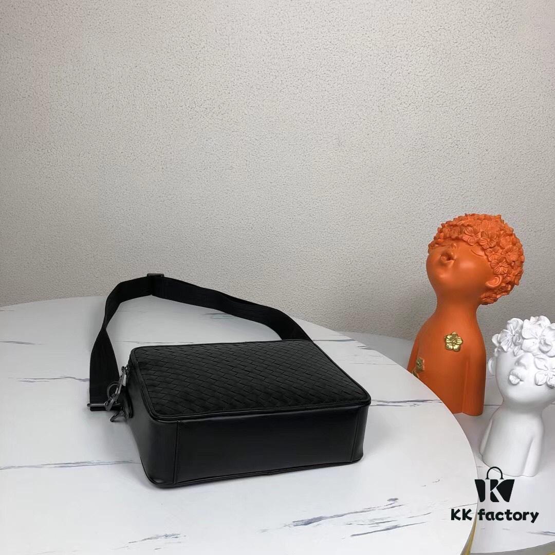 BV - Latest Men's Small Crossbody Bag 😄 Original Quality, Synchronized with Official Website, Made of Top-Grade Waxed Calfskin, Superb Hand Feel, Authentic Store Hardware, Unique Design Style, Perfect in Every Detail, Exquisite Craftsmanship, Elegant and Sophisticated, High Quality 😱 Model: 809-1#, Dimensions: 25-17-8cm