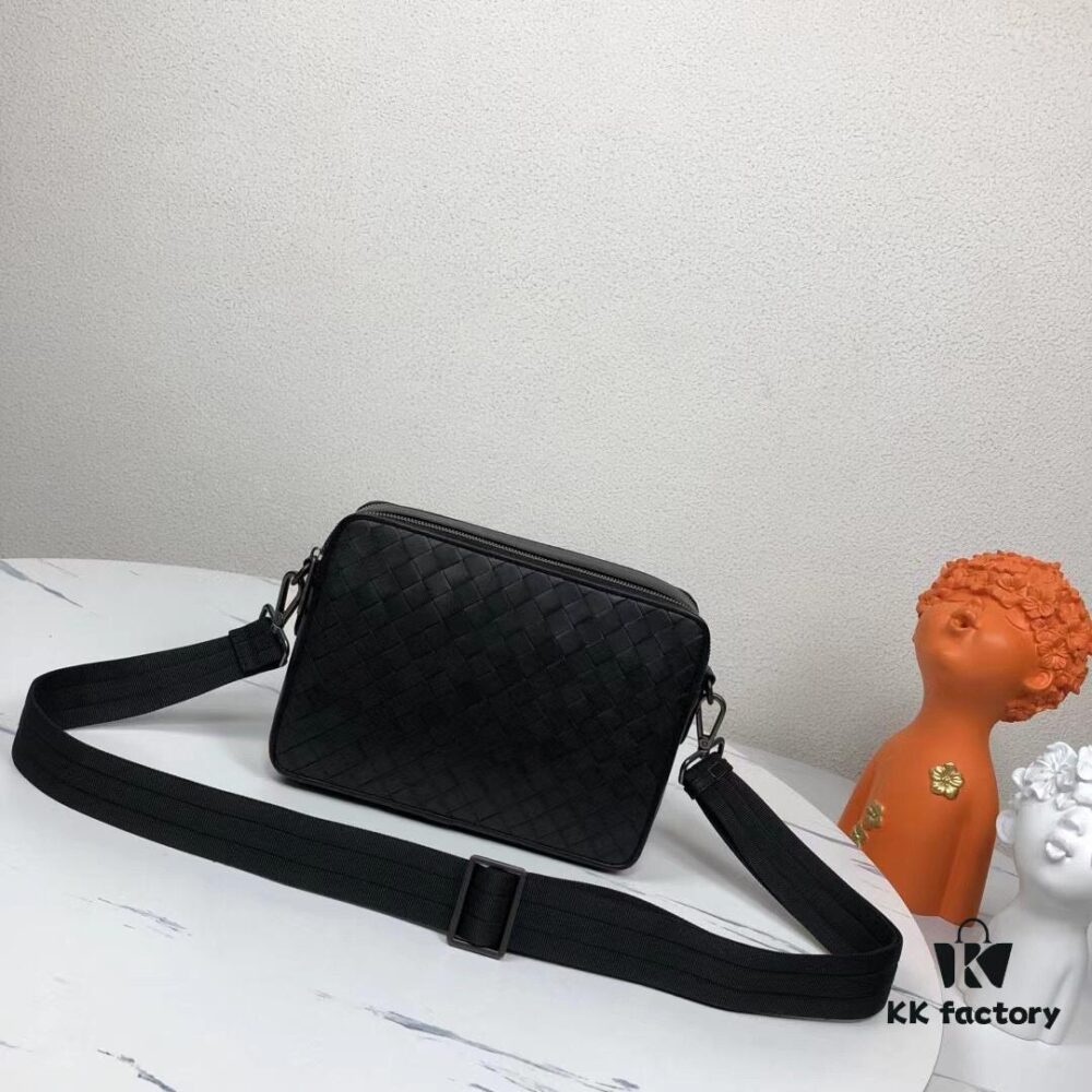 BV - Latest Men's Small Crossbody Bag 😄 Original Quality, Website Synchronized, Top-Grade Waxed Calfskin Leather, Superb Hand Feel, Authentic Store Hardware, Unique Design Style, Perfect Craftsmanship, Elegant and Sophisticated, High-Quality