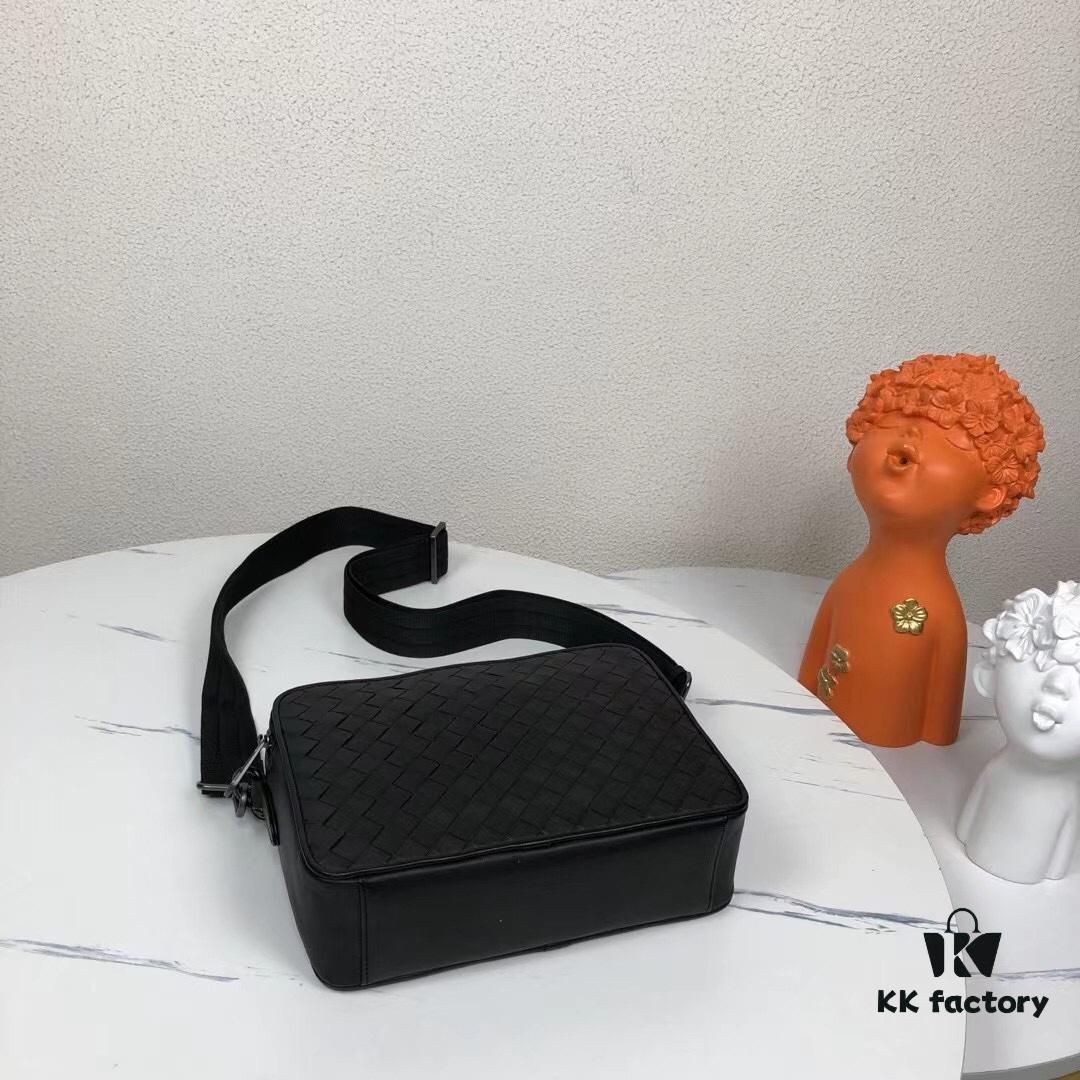 BV - Latest Men's Small Crossbody Bag 😄 Original Quality, Website Synchronized, Top-Grade Waxed Calfskin Leather, Superb Hand Feel, Authentic Store Hardware, Unique Design Style, Perfect Craftsmanship, Elegant and Sophisticated, High-Quality