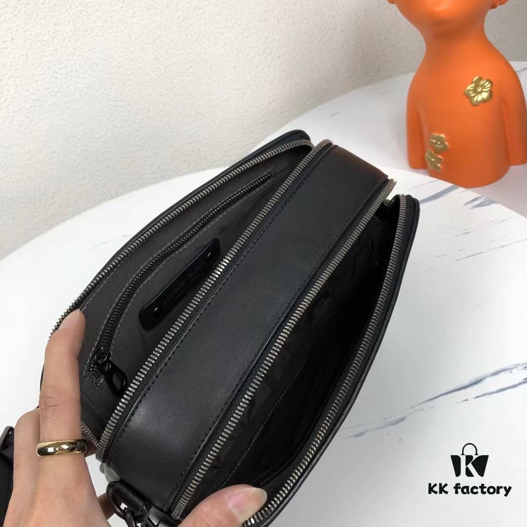 BV - Latest Men's Small Crossbody Bag 😄 Original Quality, Synchronized with Official Website, Made of Top-Grade Waxed Calfskin, Superb Hand Feel, Authentic Hardware, Unique Design Style, Perfect in Every Detail, Exquisitely Crafted, Elegant and Refined, High-Quality