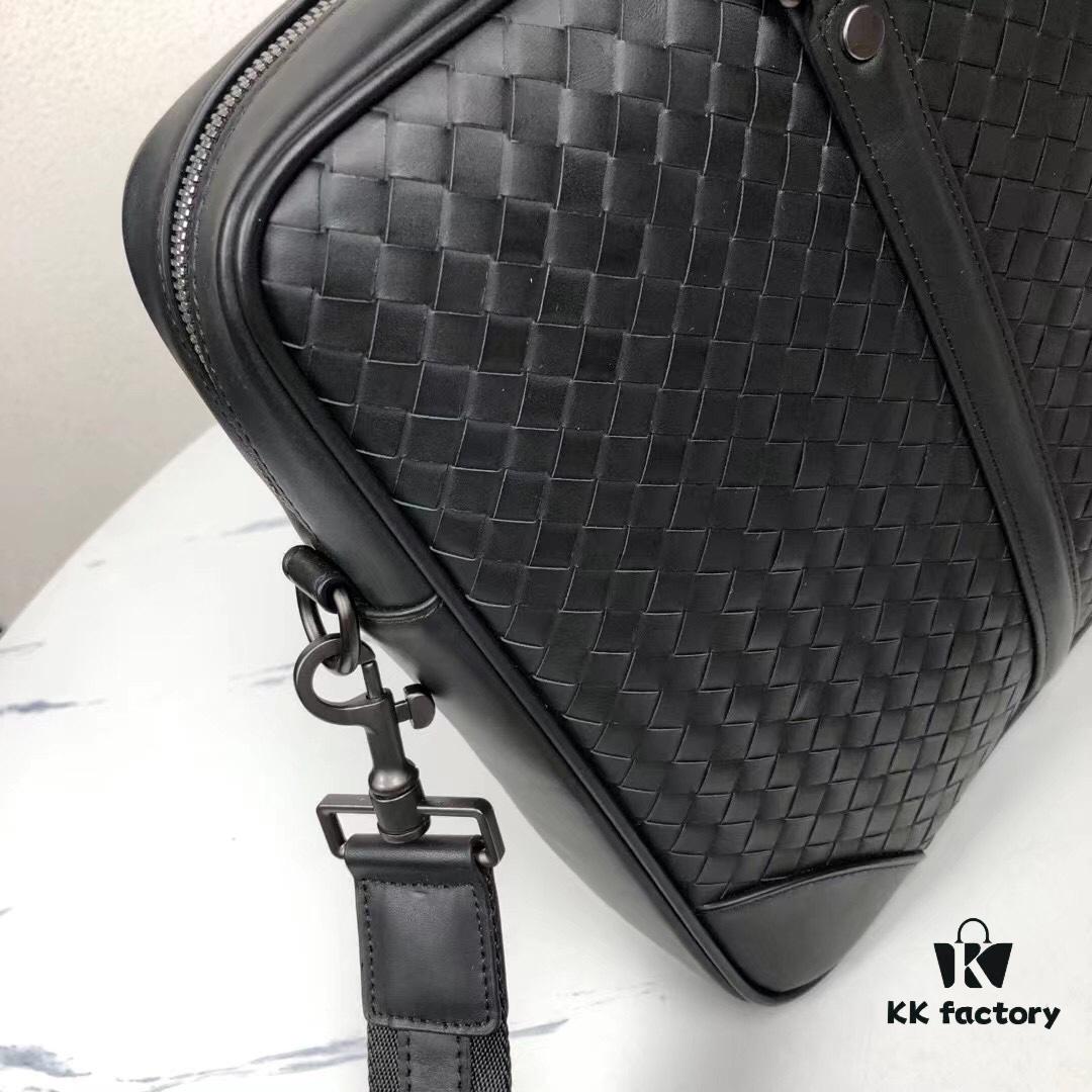 BV Men's Business Bag, Genuine Waxed Cowhide Executive Handbag, European Style Silver Buckle, Fashionable and Casual Design