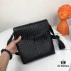 BV Original Quality, Cabinet Synchronized, Top-Grade Waxed Calfskin Handbag with Unique Design