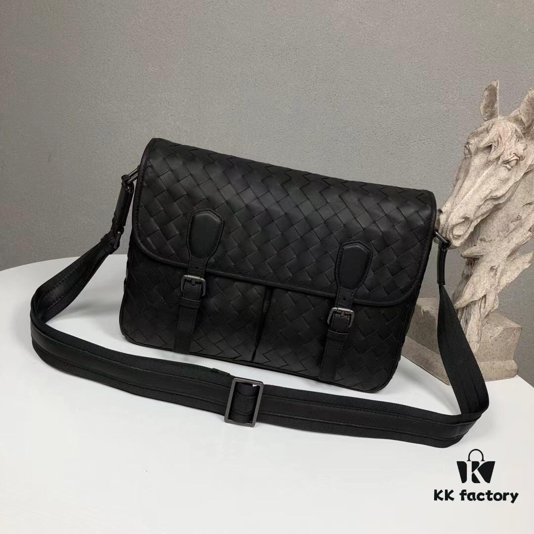 BV Woven Messenger Bag 🌿 New Arrival Bestseller