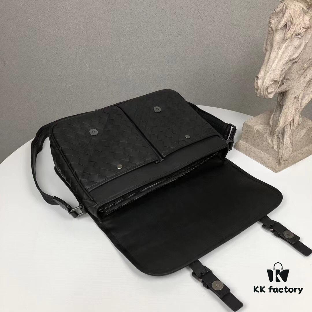 BV Woven Messenger Bag 🌿 New Arrival Bestseller