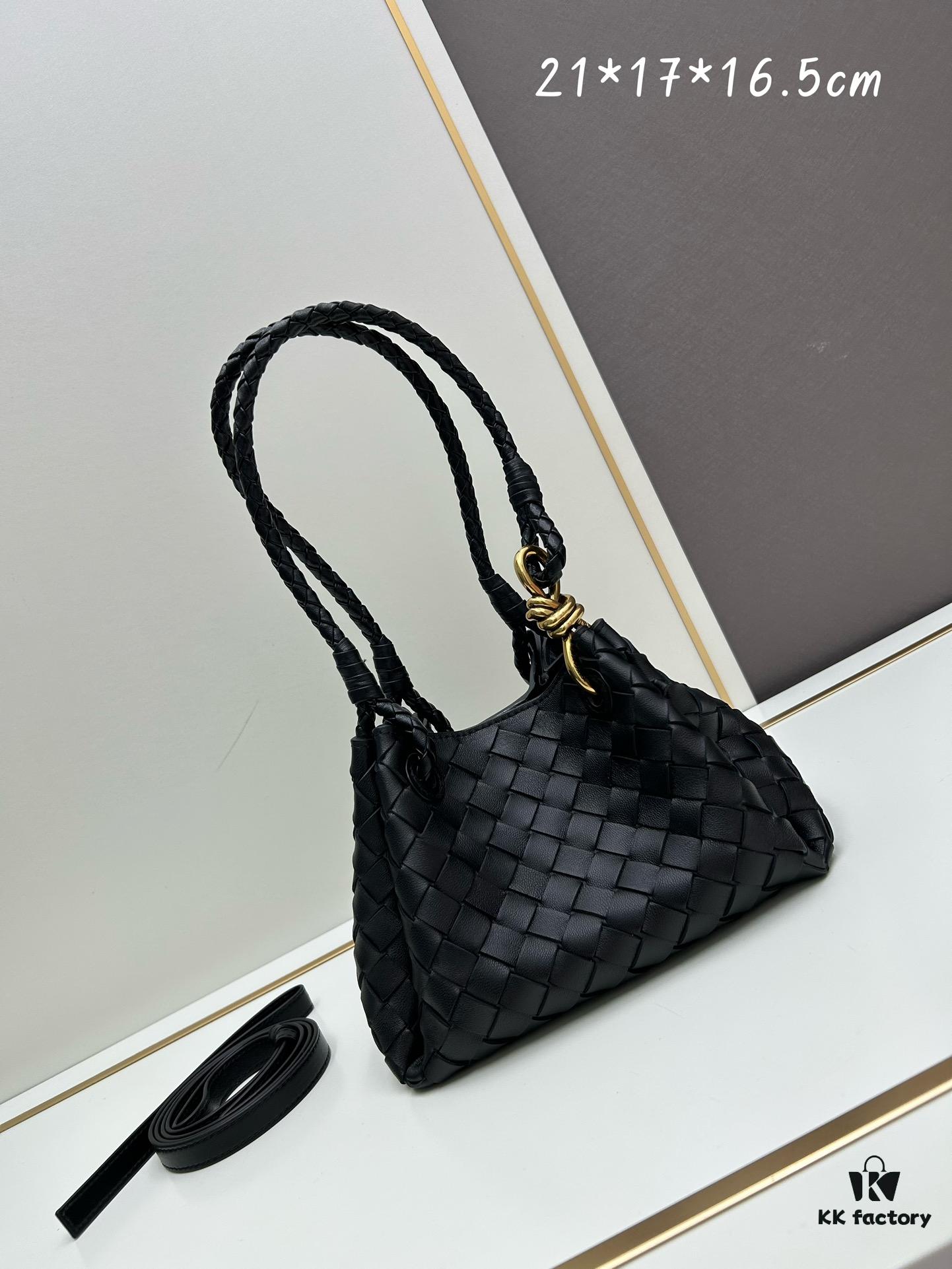 BV's New Arrival! Andiamo Parachute Bag, Inspired by Bottega Veneta's Archive Design, Combines Retro Elements with Modern Style