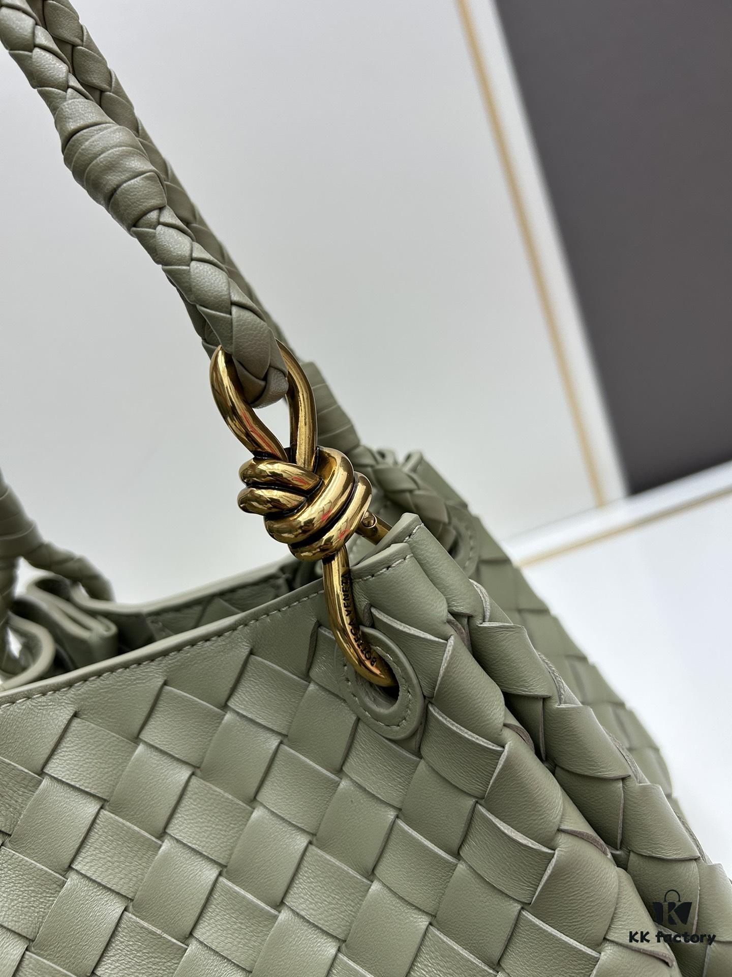 BV's New Arrival! Andiamo Parachute Bag, Inspired by Bottega Veneta's Archive Design, Combines Retro Elements with Modern Style