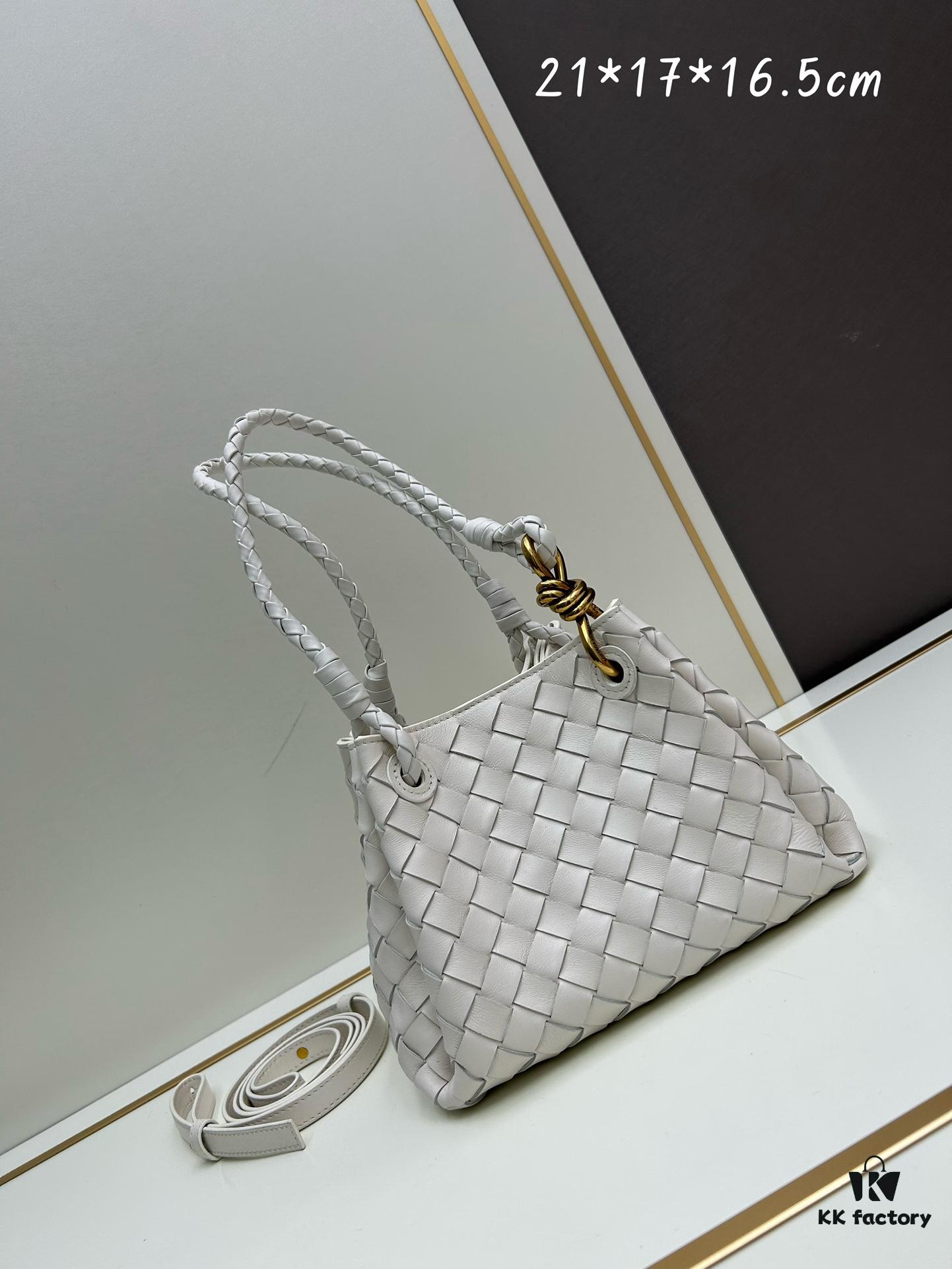 BV's New Arrival! Andiamo Parachute Bag, Inspired by Bottega Veneta's Archive Design, Night in Beijing Celebrity Shu Qi's Same Style