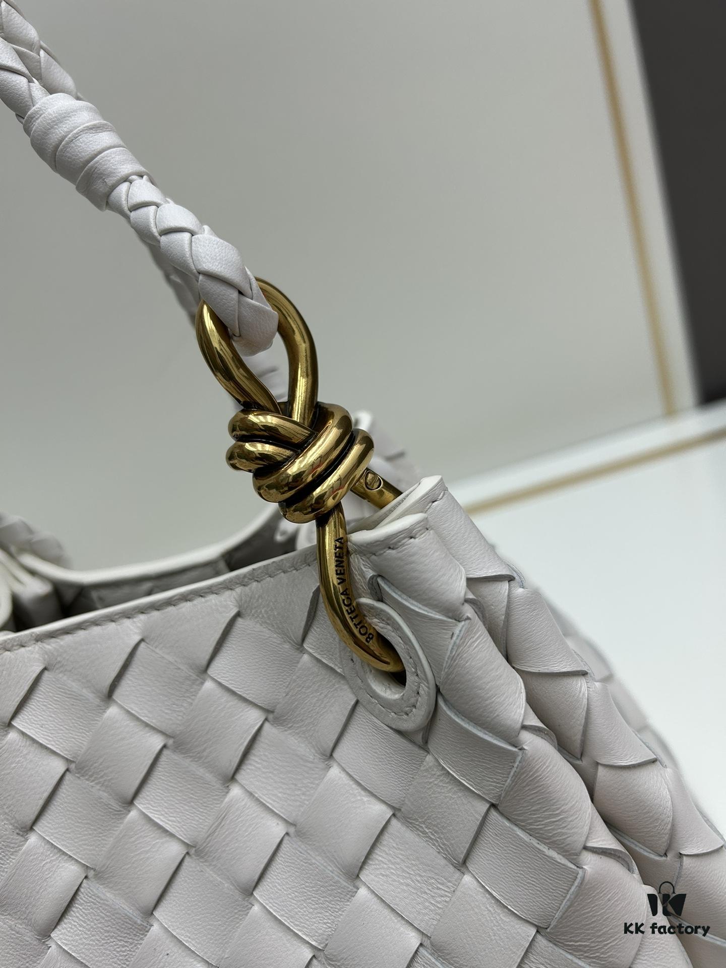 BV's New Arrival! Andiamo Parachute Bag, Inspired by Bottega Veneta's Archive Design, Night in Beijing Celebrity Shu Qi's Same Style