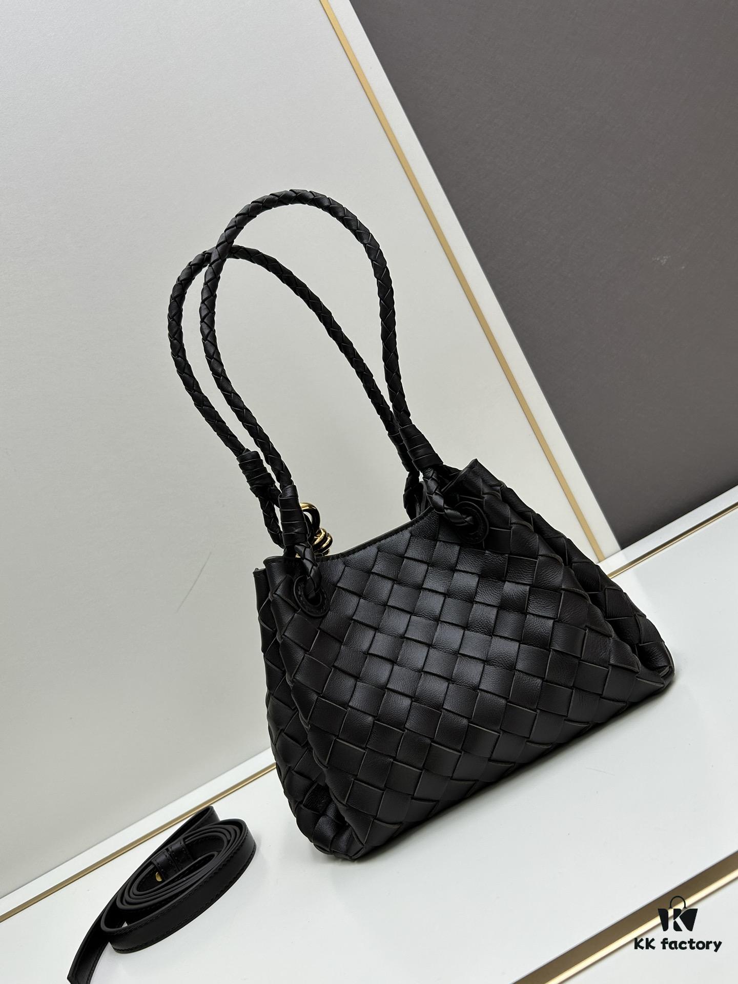 BV's New Arrival! Andiamo Parachute Bag, Inspired by Bottega Veneta's Archive Design, Combines Retro Elements with Modern Style