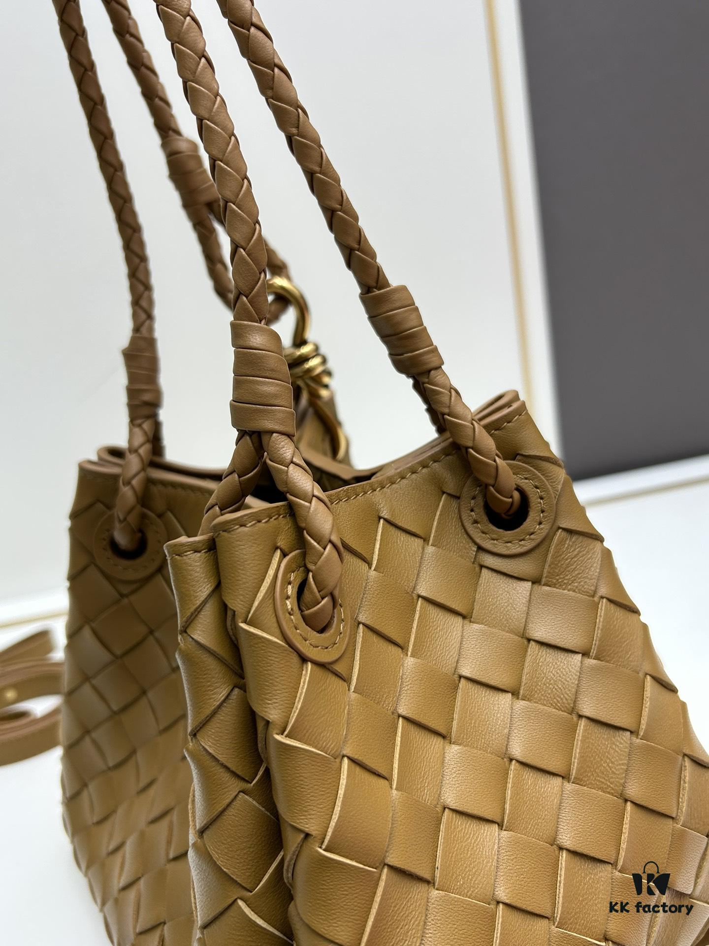 BV's New Arrival! Andiamo Parachute Bag, Inspired by Bottega Veneta's Archive Design, Combines Retro Elements with Modern Style