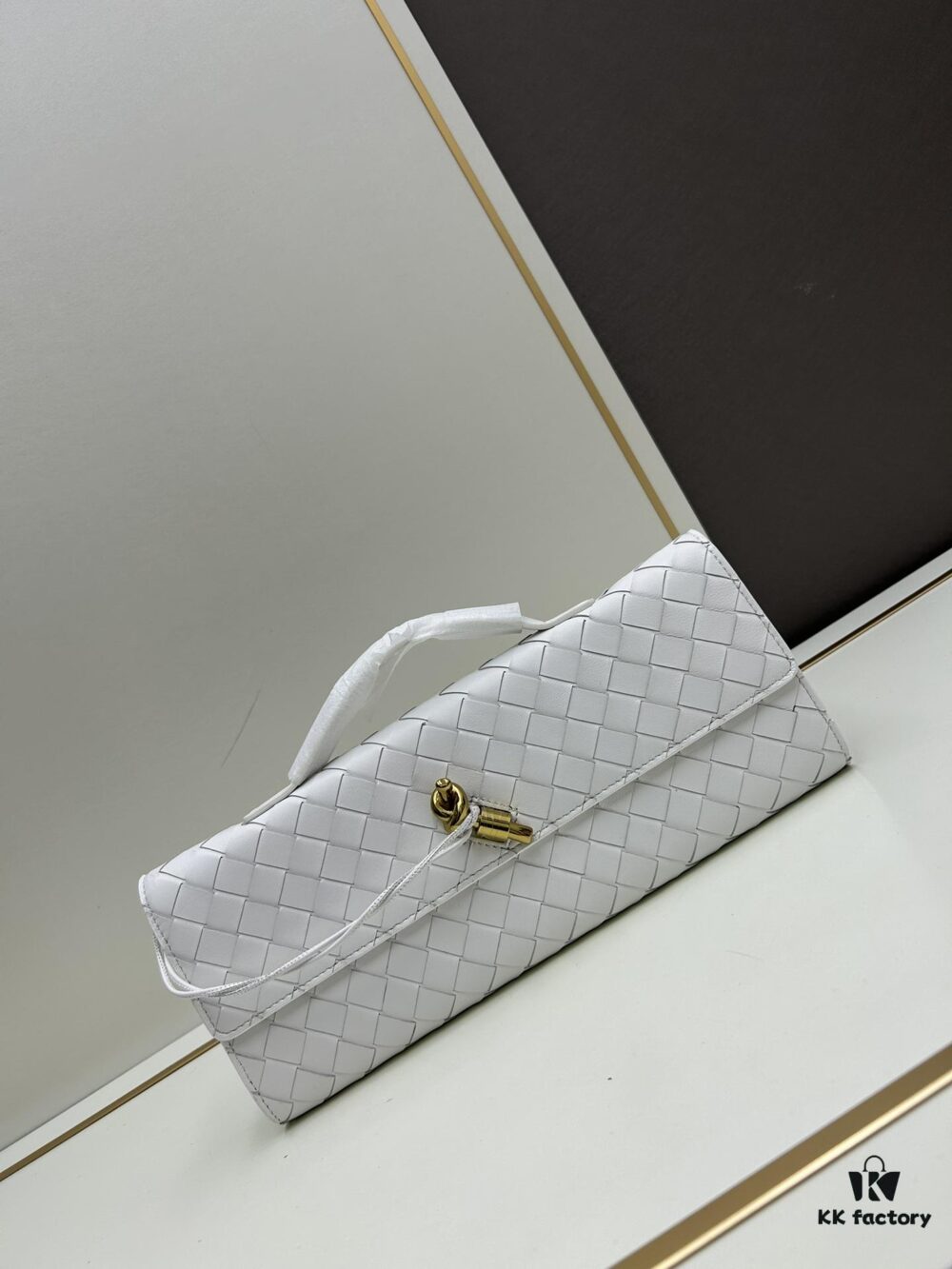 BV Andiamo Evening Clutch in Lotus Pink