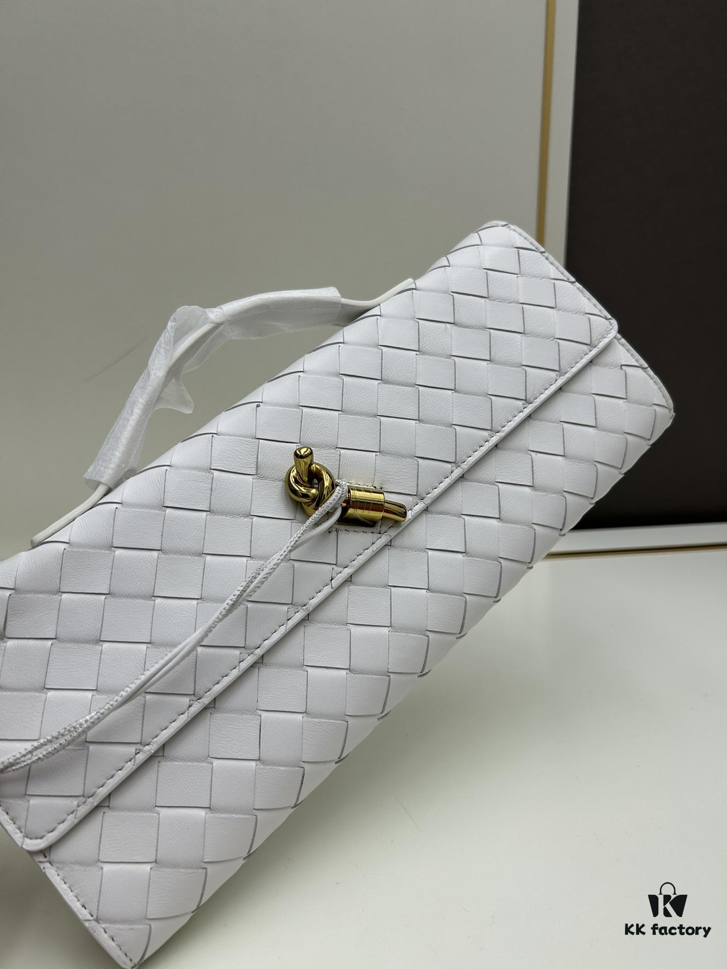 BV Andiamo Evening Clutch in Lotus Pink