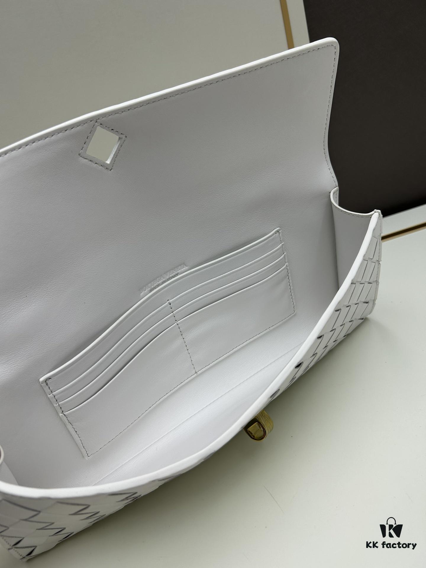 BV Andiamo Evening Clutch in Lotus Pink