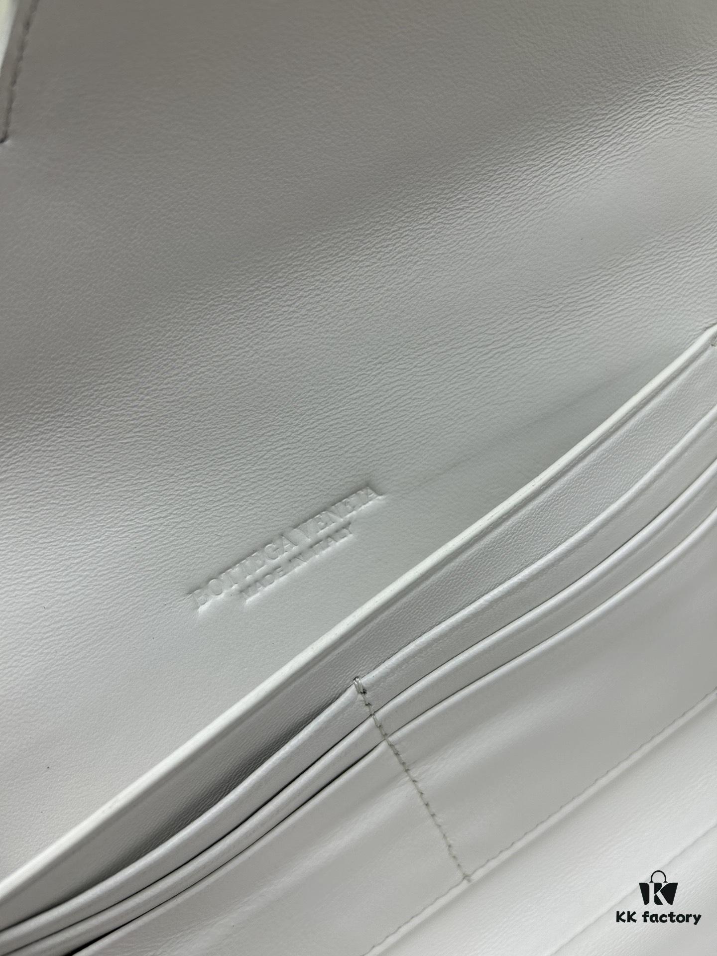 BV Andiamo Evening Clutch in Lotus Pink