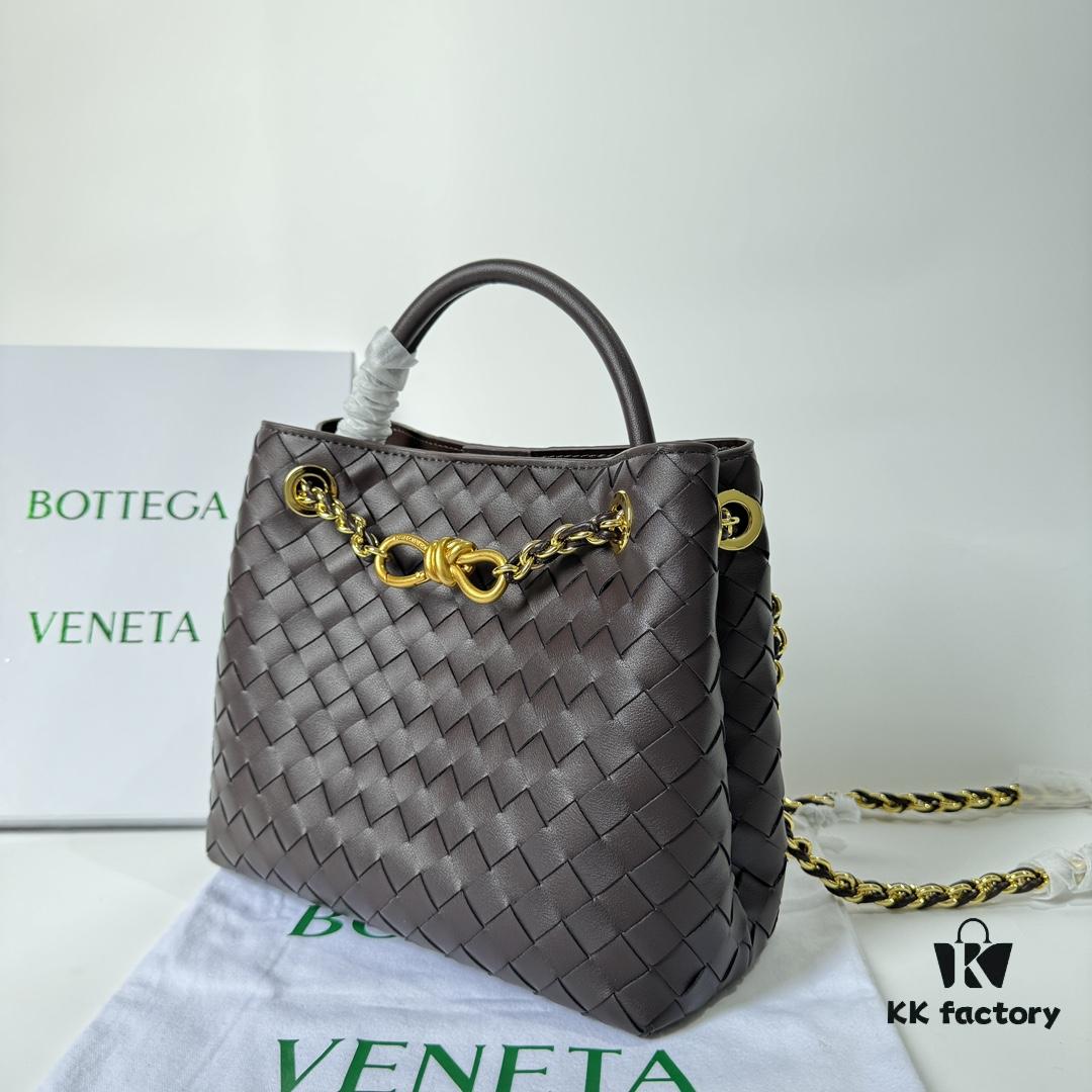 BV | New Arrival Metallic Chain Andiamo Classic Handbag
