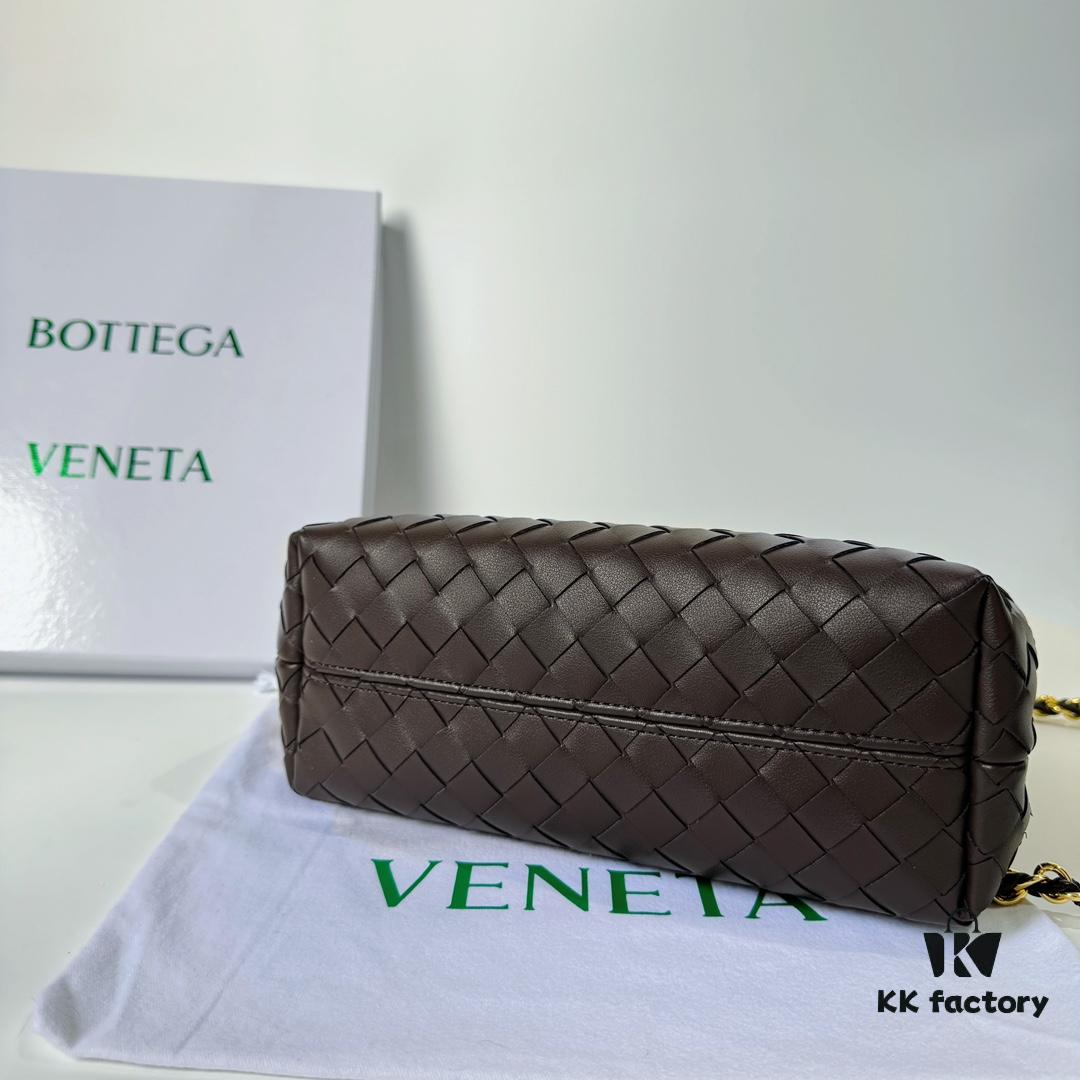 BV | New Arrival Metallic Chain Andiamo Classic Handbag