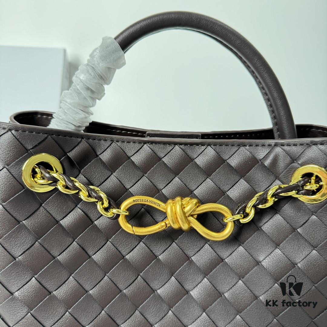 BV | New Arrival Metallic Chain Andiamo Classic Handbag