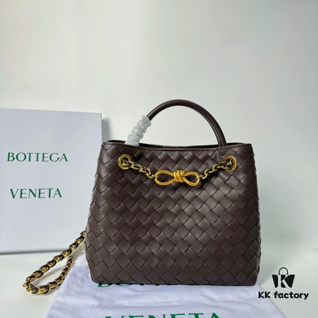 BV | New Arrival Metallic Chain Andiamo Classic Handbag