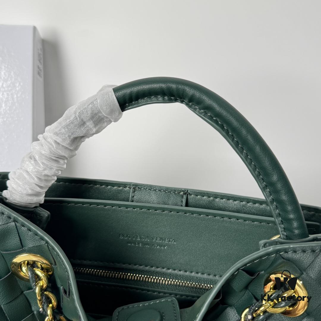 BV | New Arrival Metallic Chain Andiamo Classic Handbag