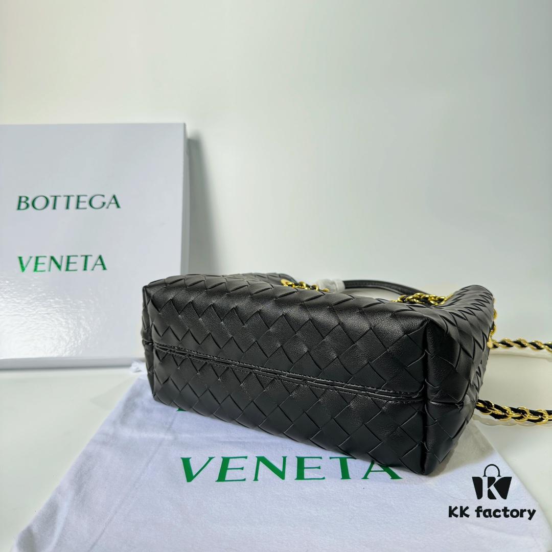 BV | New Arrival Metallic Chain Andiamo Classic Handbag