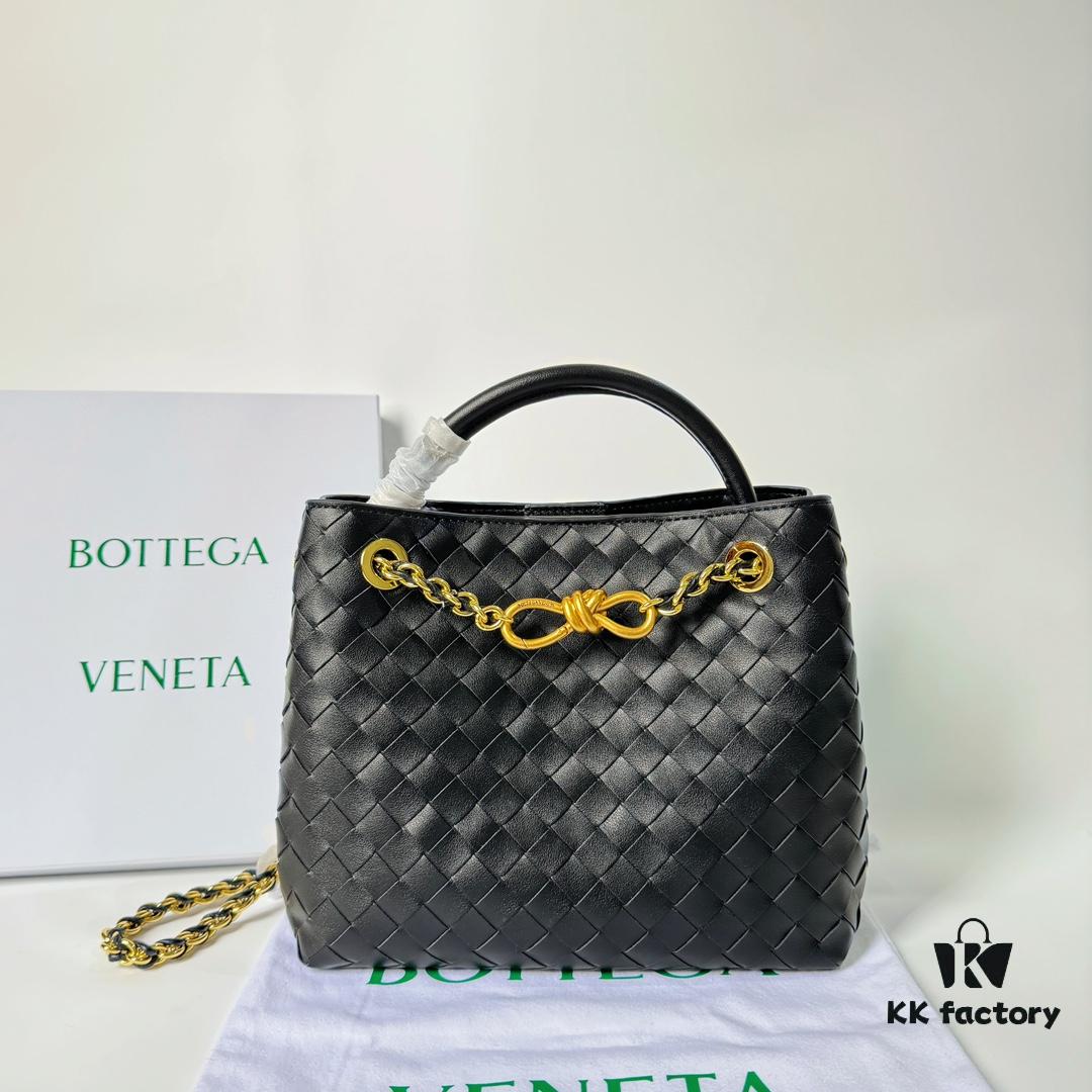 BV | New Arrival Metallic Chain Andiamo Classic Handbag