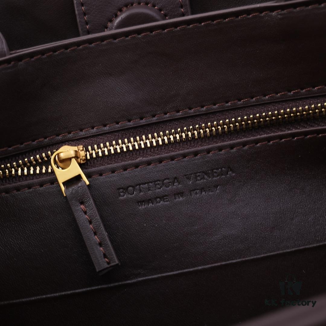 BV | Small E/W Andiamo Horizontal Design S23 Pre-Fall