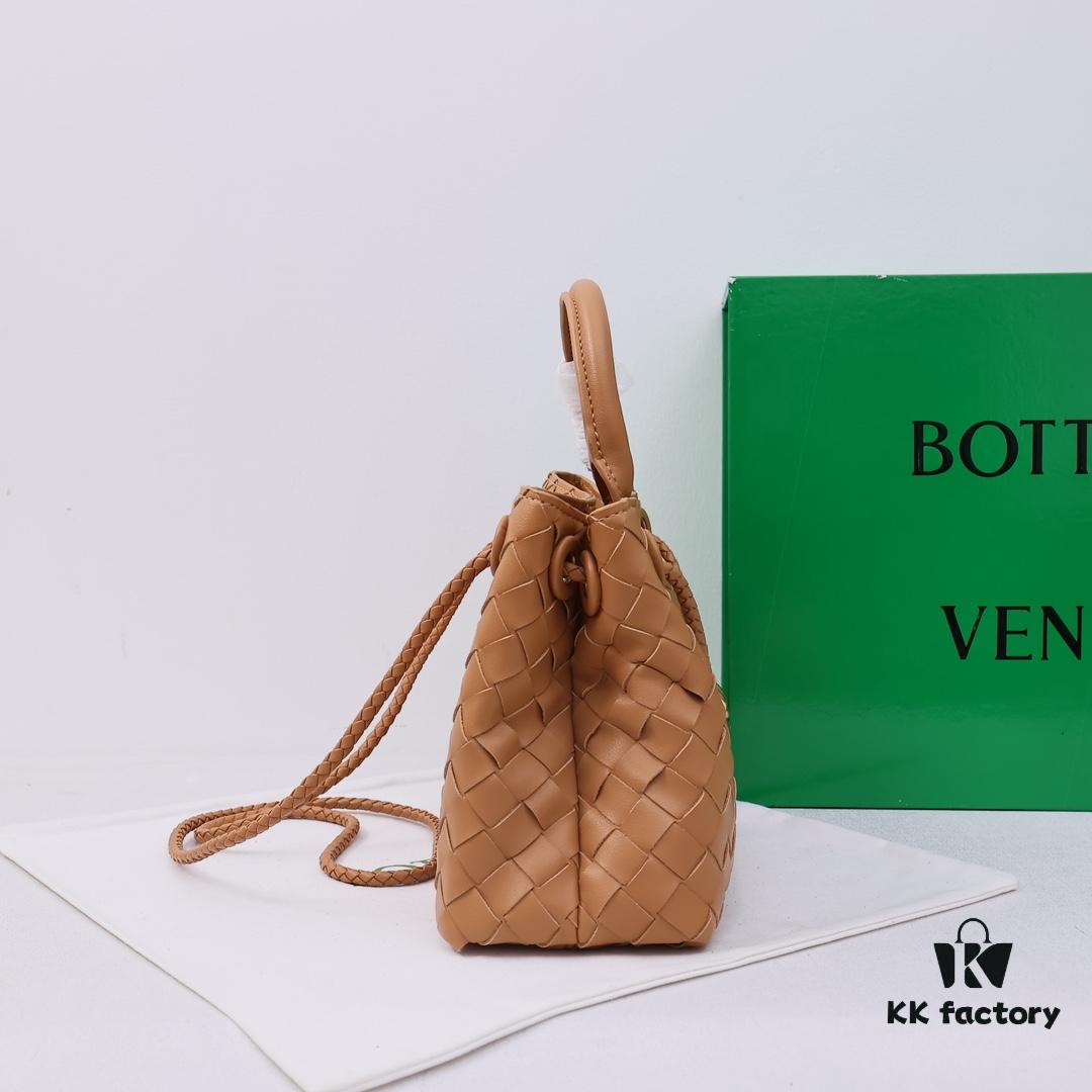 BV | Small E/W Andiamo Horizontal Design S23 Pre-Fall Woven Style Bag