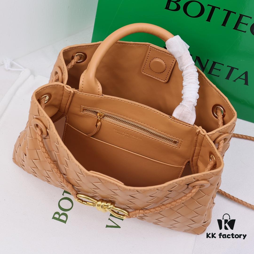 BV | Small E/W Andiamo Horizontal Design S23 Pre-Fall Woven Style Bag