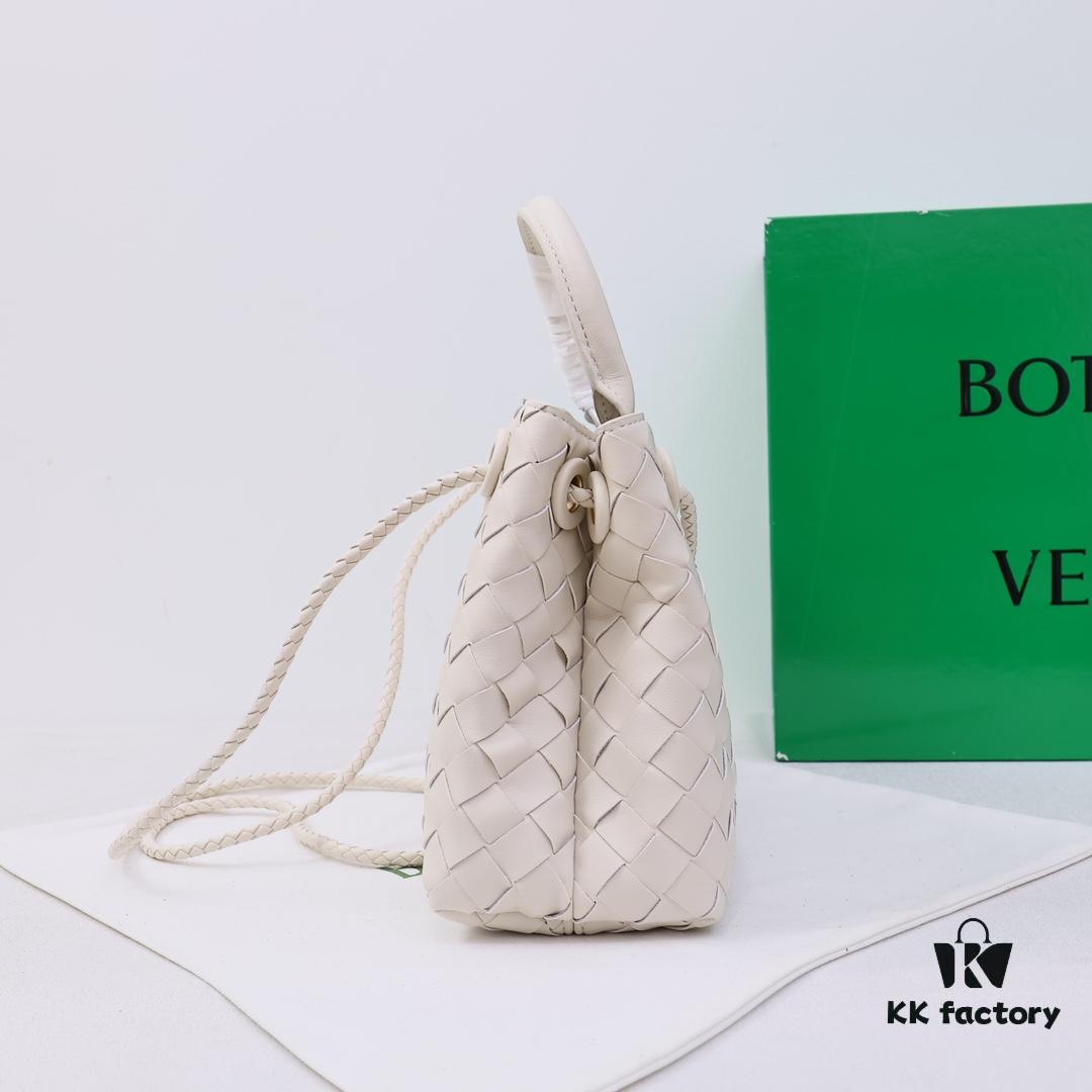 BV Small E/W Andiamo Horizontal Edition S23 Pre-Fall Andiamo Design Woven Style Silhouette for Dynamic Craftsmanship