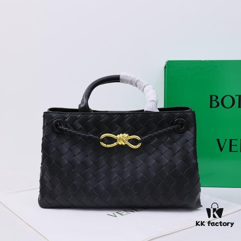 BV | Small E/W Andiamo Horizontal Edition S23 Pre-Fall Andiamo Design Woven Style Silhouette Dynamic Craftsmanship Horizontal Edition with Refined Touch Unique Style More Suitable for Underarm Carry, Casual and Commuting Versatile