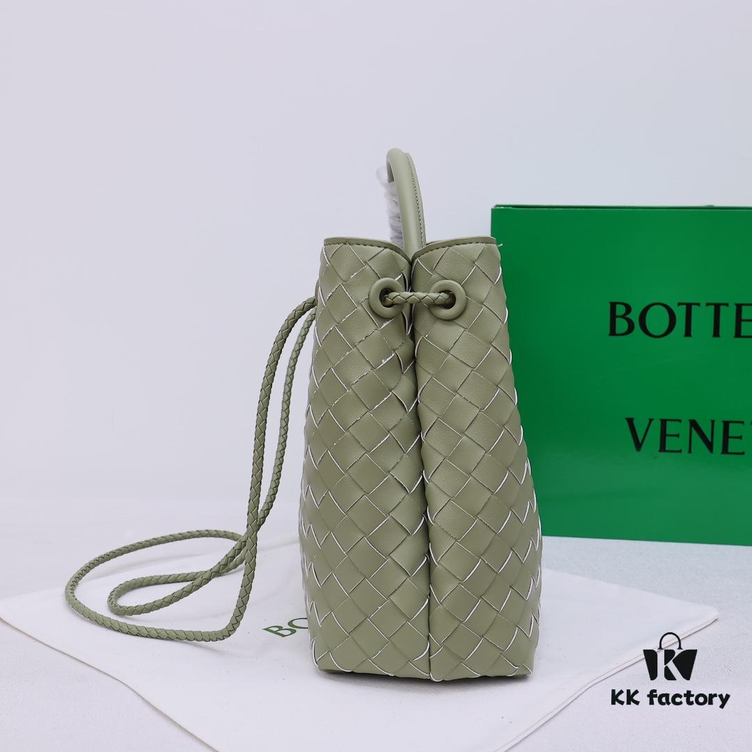 BV | 23 NEW Andiamo Large Bag