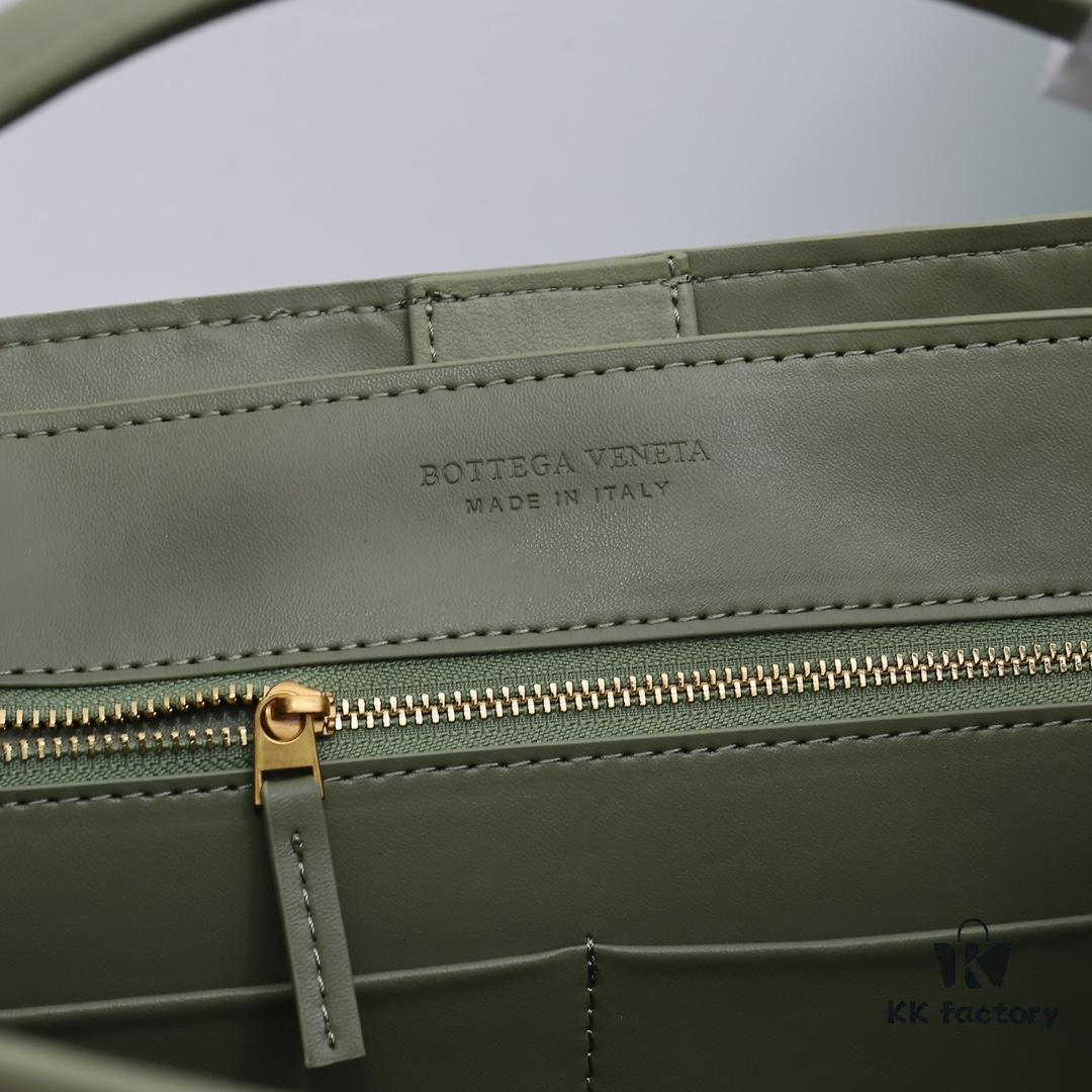 BV | 23 NEW Andiamo Large Bag