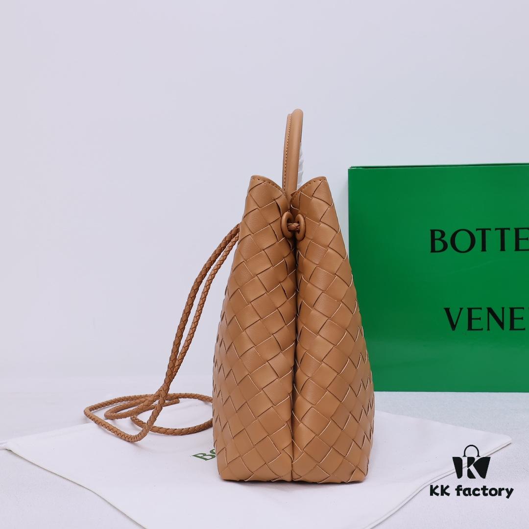 BV | 23 NEW Andiamo Large Bag