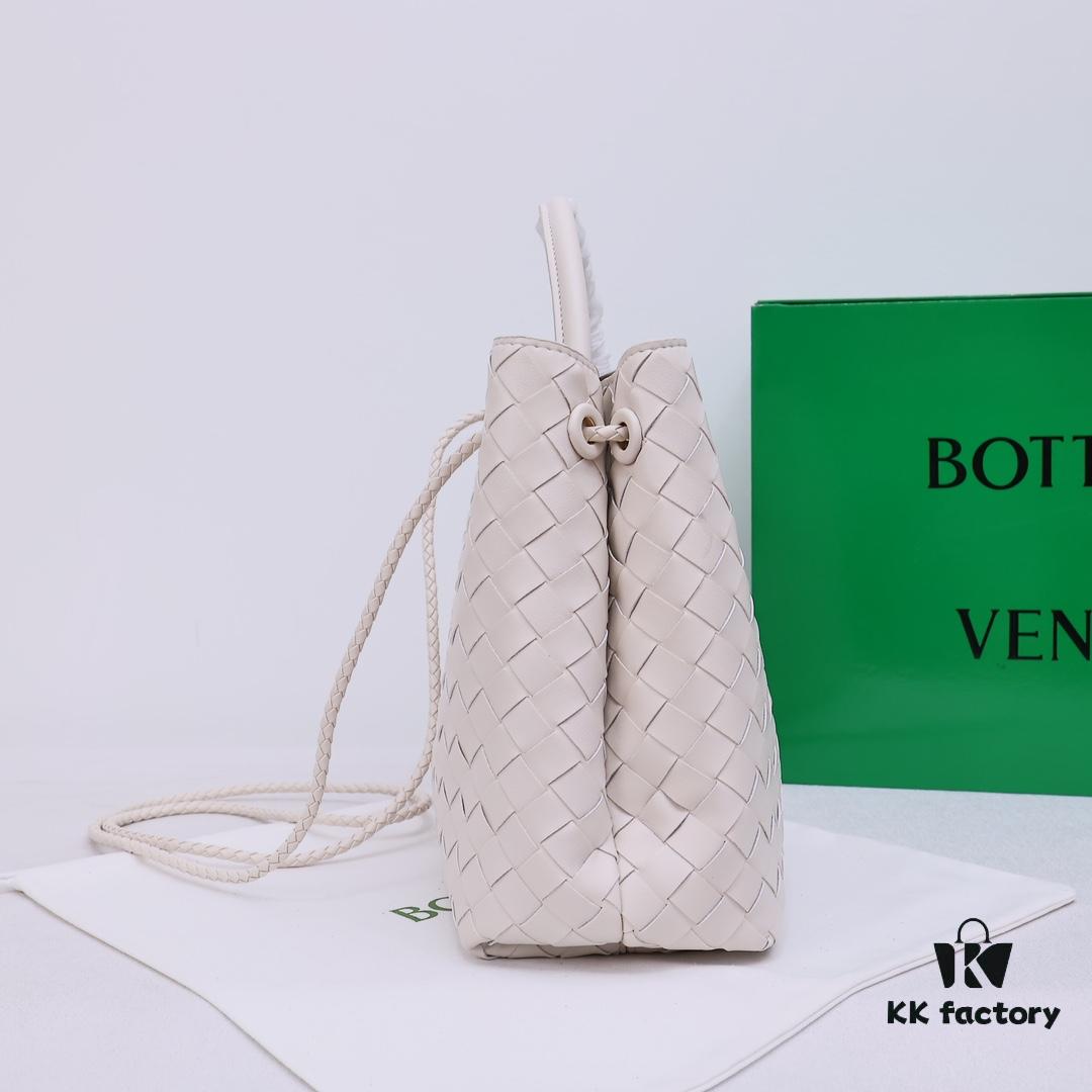 BV | 23 NEW Andiamo Large Bag