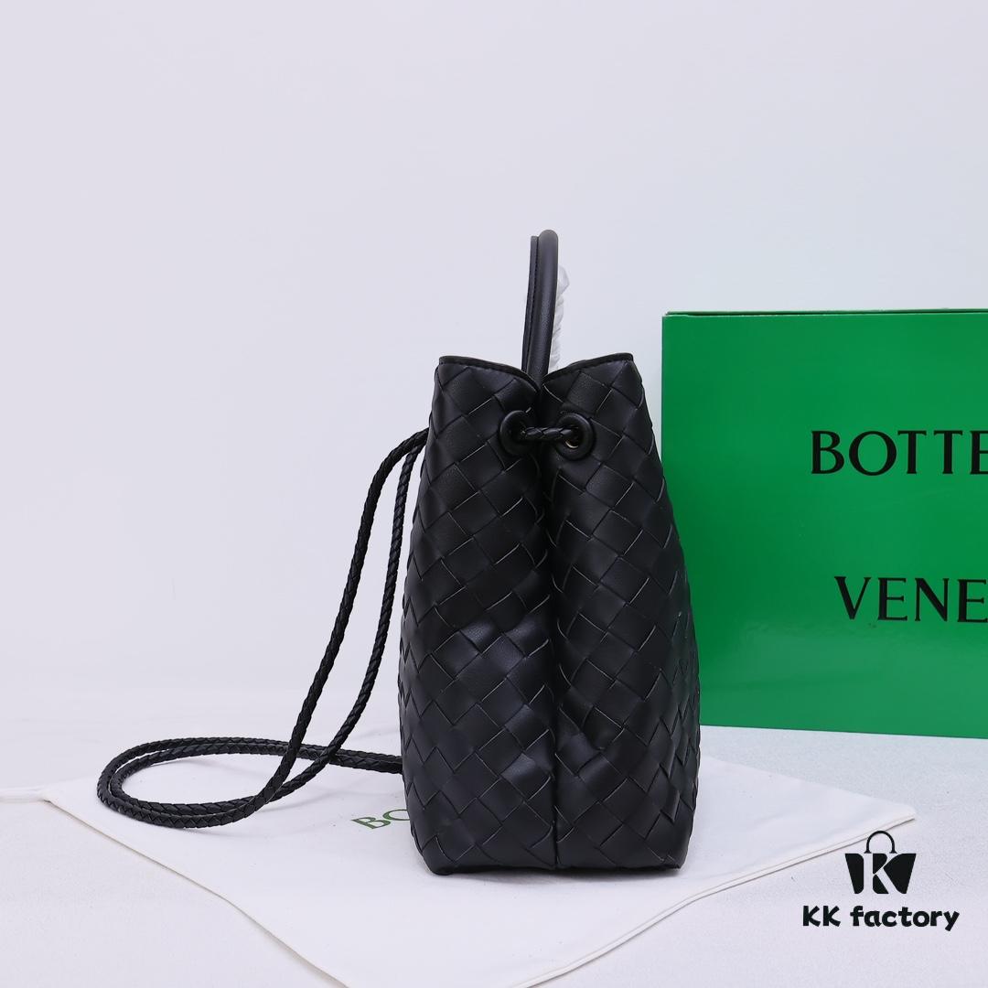 BV | 23 NEW Andiamo Large Bag