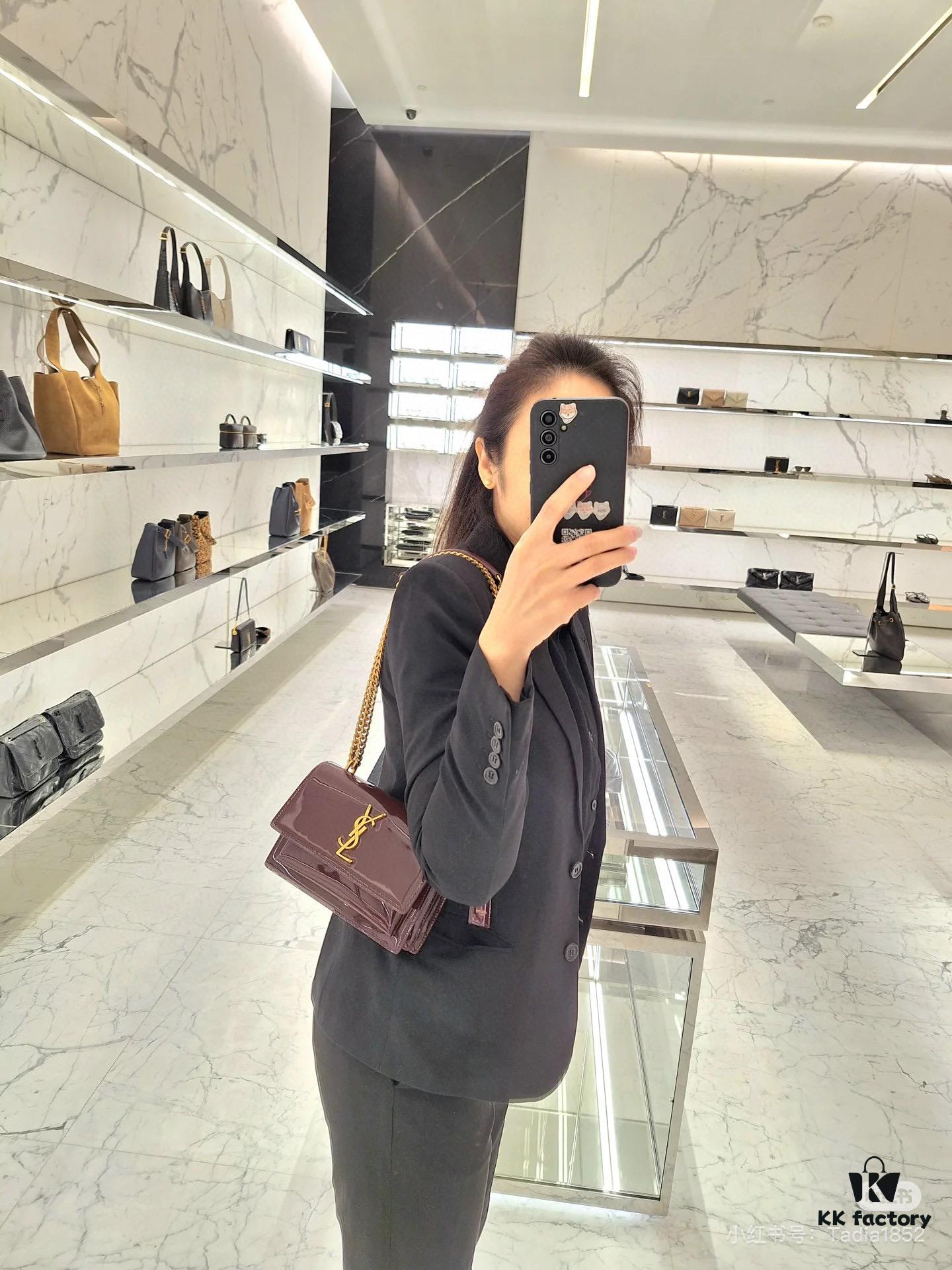 YSL Sunset Bag ✨ Genuine Leather with Chain Strap, Classic Accordion Design, Elegant Black and Gold Finish