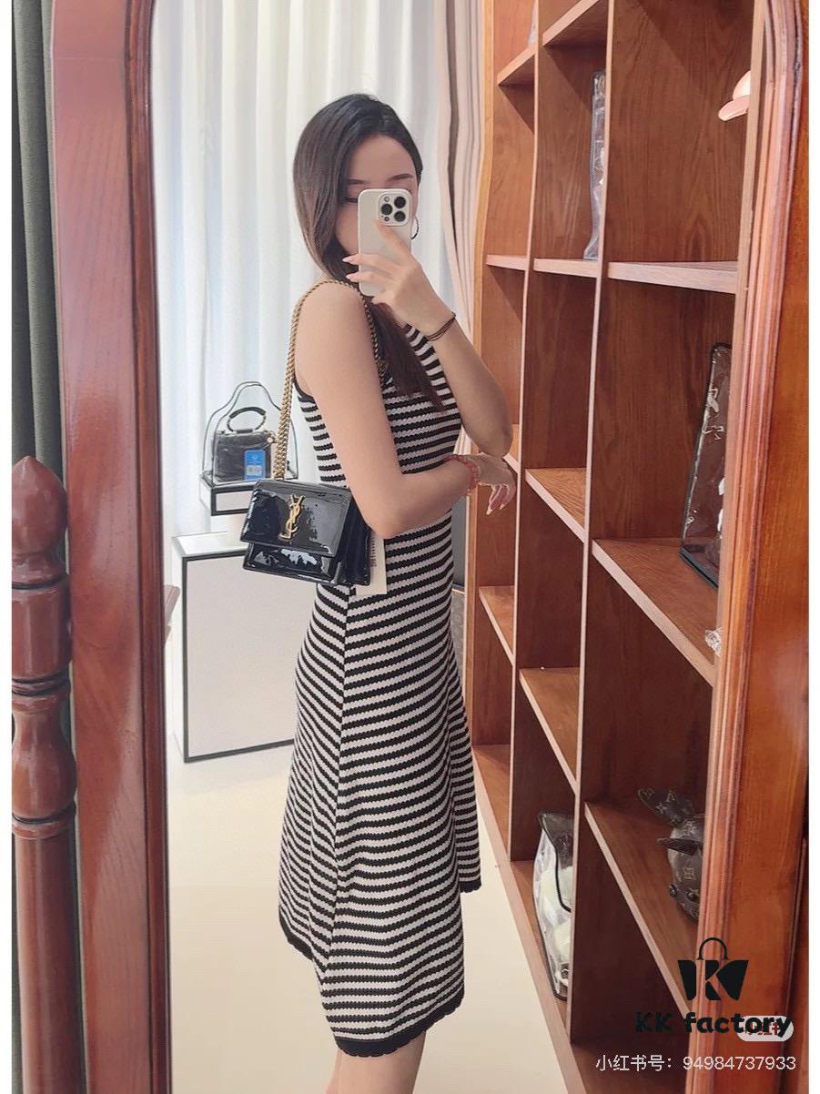 YSL Sunset Bag ✨ Genuine Leather with Chain Strap, Classic Accordion Design, Elegant Black and Gold Finish