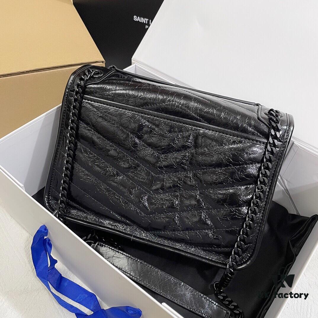 MONOGRAMME SAINT LAURENT Medium 28cm Front Flap Bag with Gunmetal Chain and YSL Logo