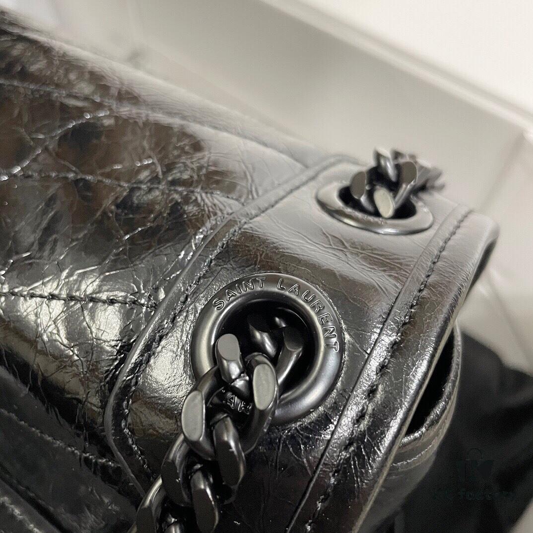 MONOGRAMME SAINT LAURENT Medium 28cm Front Flap Bag with Gunmetal Chain and YSL Logo