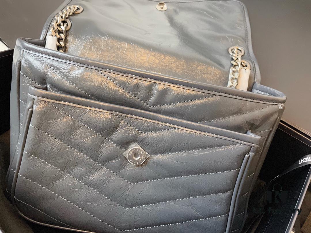 Genuine Leather Medium 28cm MONOGRAMME SAINT LAURENT Front Flap Bag