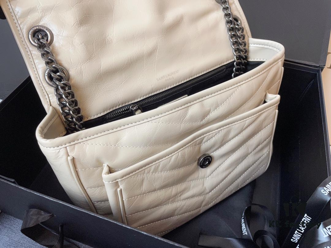 Genuine Leather Medium 28cm MONOGRAMME SAINT LAURENT Flap Shoulder Bag with YSL Logo Charm and Dual-Use Chain Strap