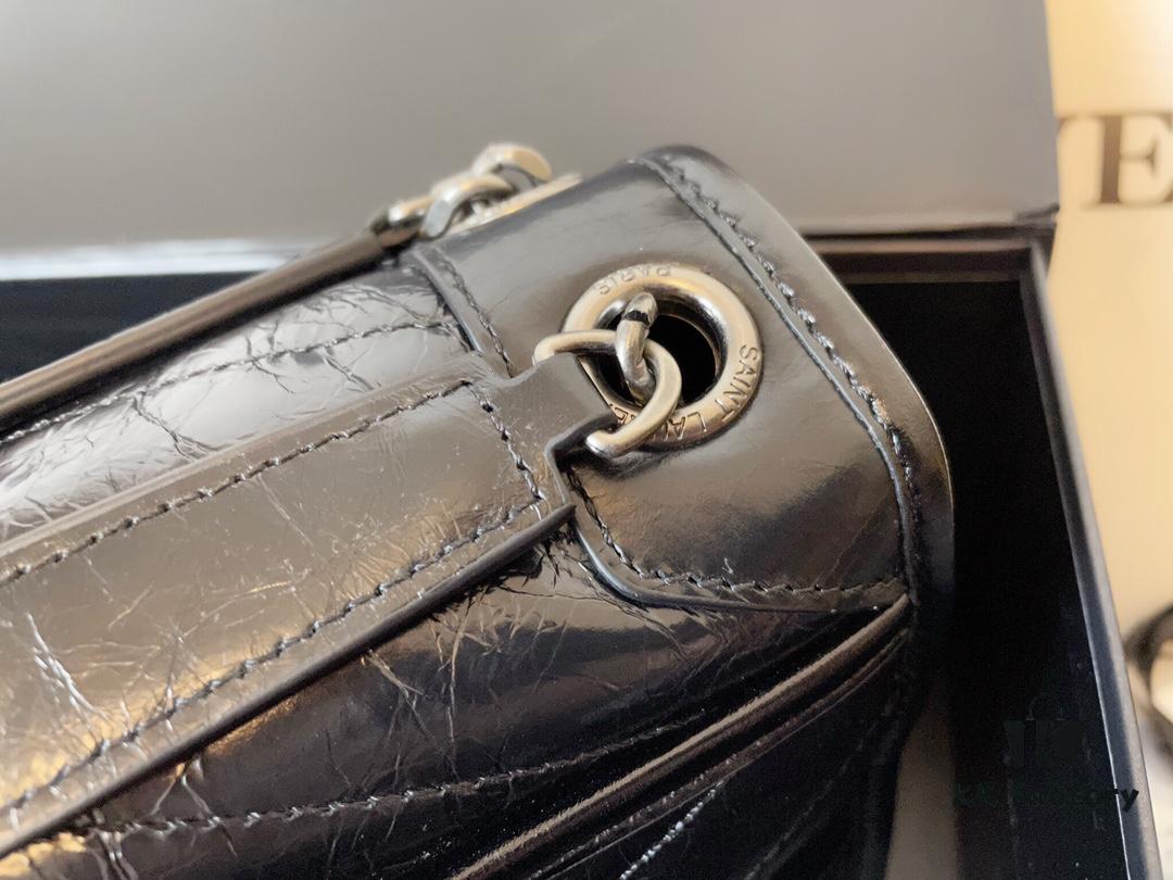 Top Grain Medium 28cm MONOGRAMME SAINT LAURENT Flap Shoulder Bag